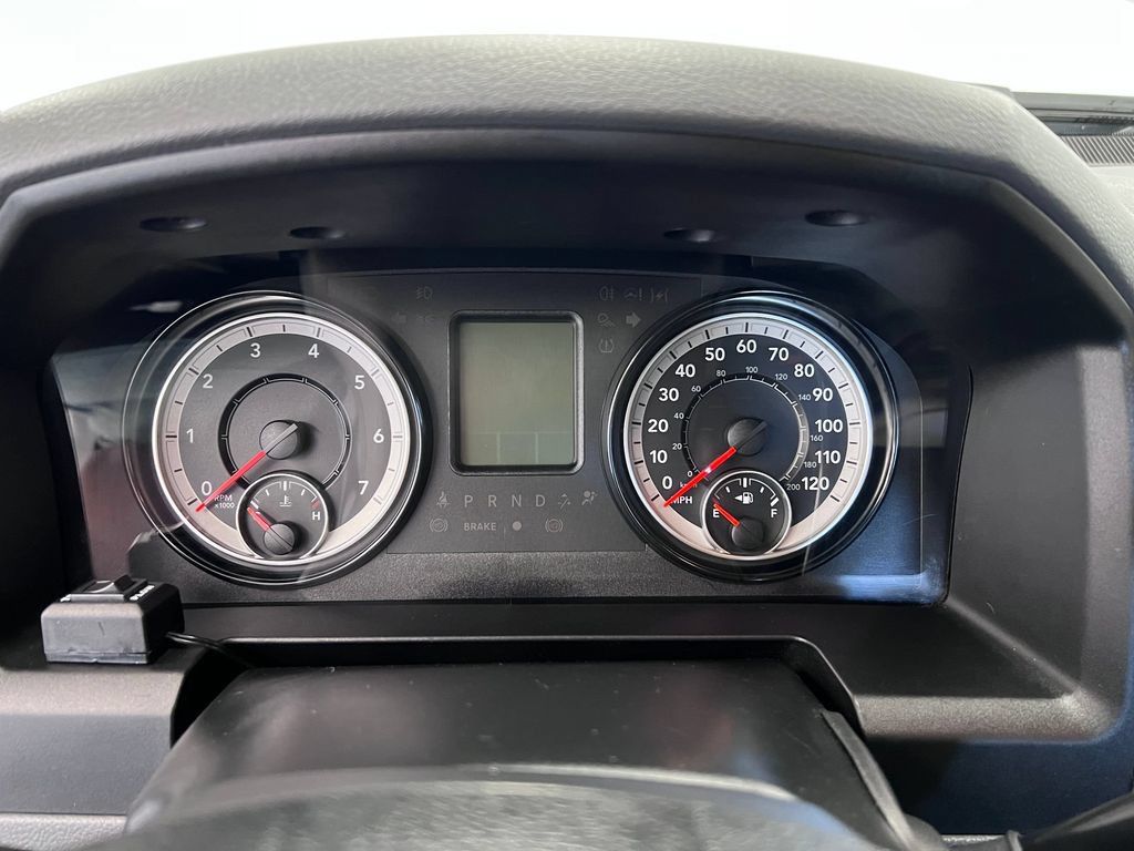 Used 2018 RAM 3500 Tradesman w/ Chrome Appearance Group AWD/4WD image 25