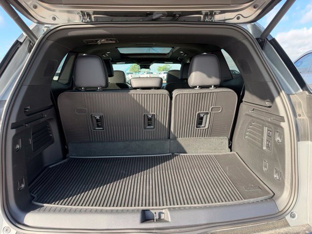 Used 2026 GMC Acadia Denali AWD/4WD image 11