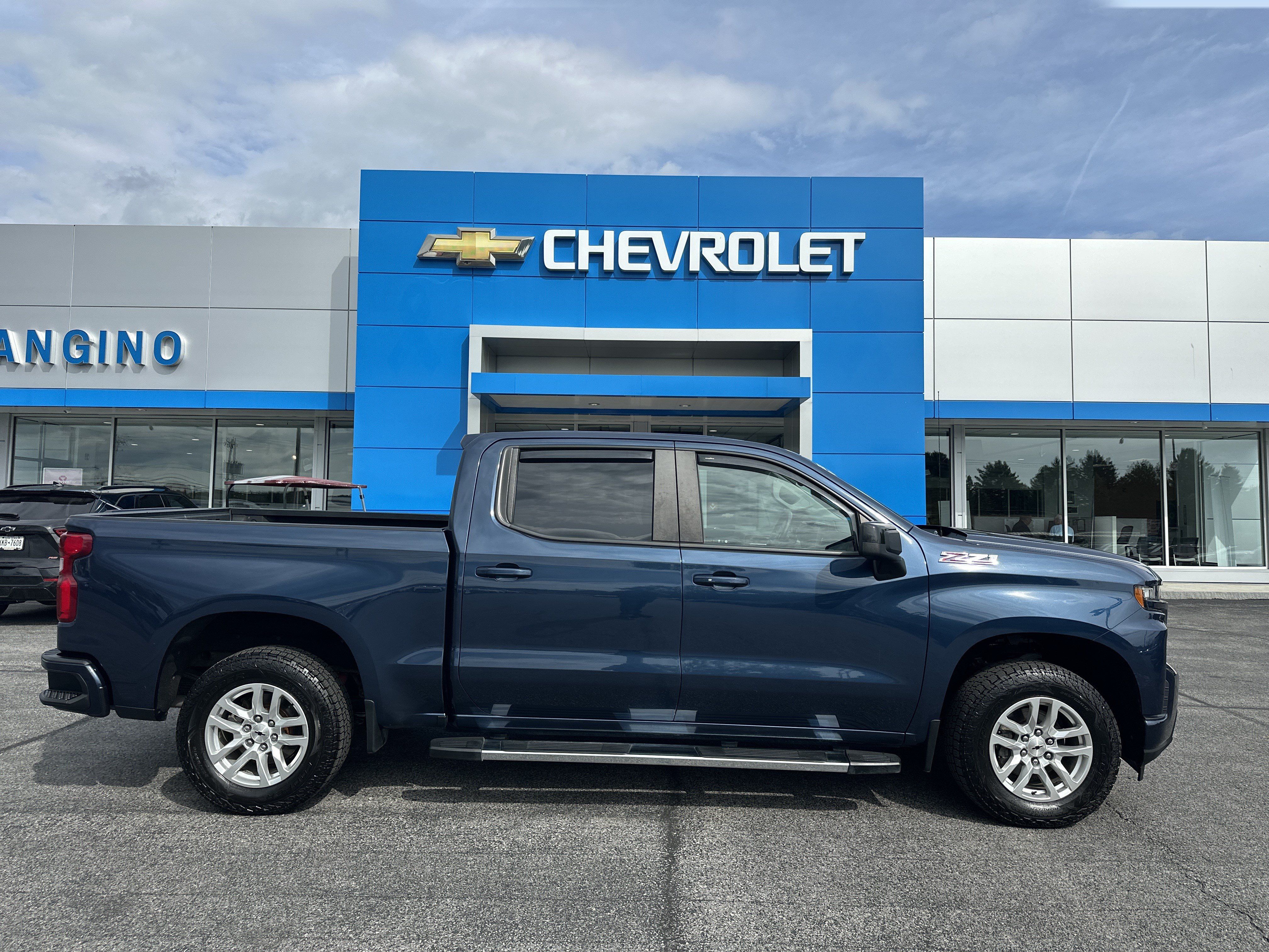 Certified 2020 Chevrolet Silverado 1500 RST AWD/4WD image 1