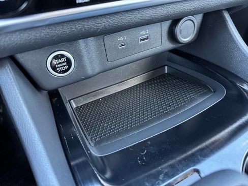 Used 2023 Nissan Rogue SV AWD/4WD image 12