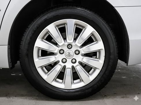 Used 2016 Toyota Sienna XLE Premium image 9