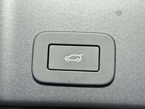 New 2026 Land Rover Range Rover Evoque Dynamic SE image 13