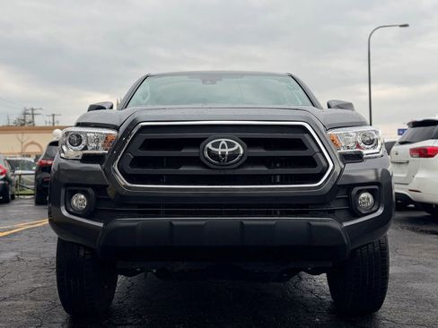 Used 2023 Toyota Tacoma SR5 RWD image 2