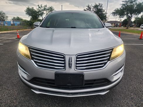Used 2018 Lincoln MKC Premiere FWD image 2