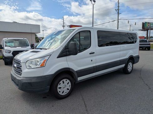 Used 2017 Ford Transit 350 XLT RWD image 8