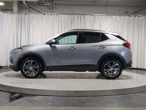 Used 2023 Buick Encore GX Essence image 11