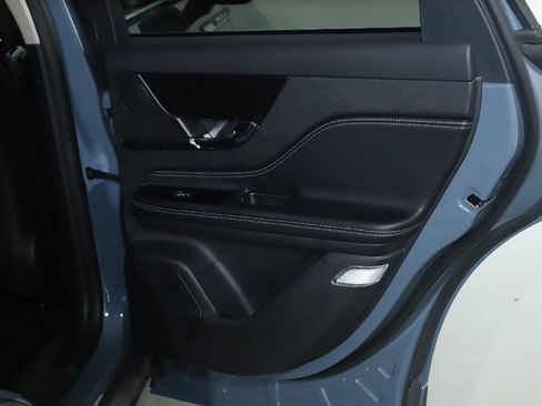 Used 2024 Lincoln Corsair AWD image 28