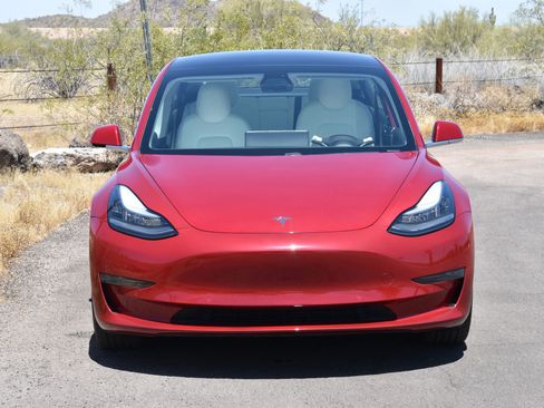 Used 2020 Tesla Model 3 Standard Range Plus image 2