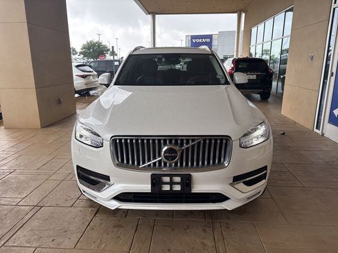 Used 2024 Volvo XC90 B6 Ultimate w/ Protection Package Premier AWD/4WD image 2