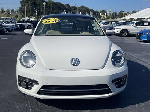 Used 2018 Volkswagen Beetle 2.0T SE w/ SE Premium Package FWD image 2