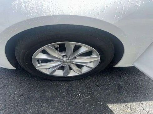 Used 2024 Chevrolet Malibu LT FWD image 19