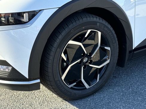 Used 2024 Hyundai Ioniq 5 SEL image 29
