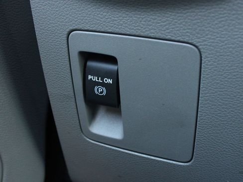 Used 2019 Ford F150 XL w/ Equipment Group 101A Mid AWD/4WD image 24