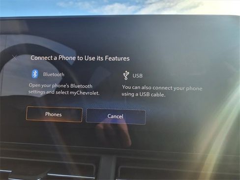 Used 2025 Chevrolet Trax LT w/ LT Convenience Package image 53