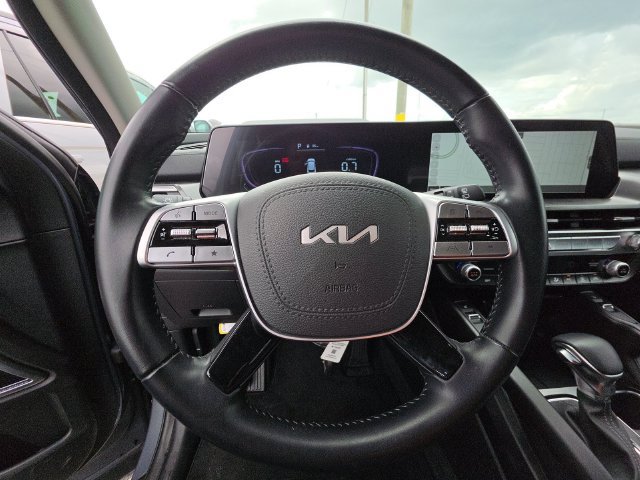Used 2025 Kia Telluride S FWD image 11