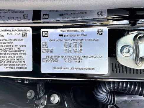 Certified 2025 Cadillac Escalade IQ Luxury 2 w/ LPO, Premium Carpet Package AWD/4WD image 19