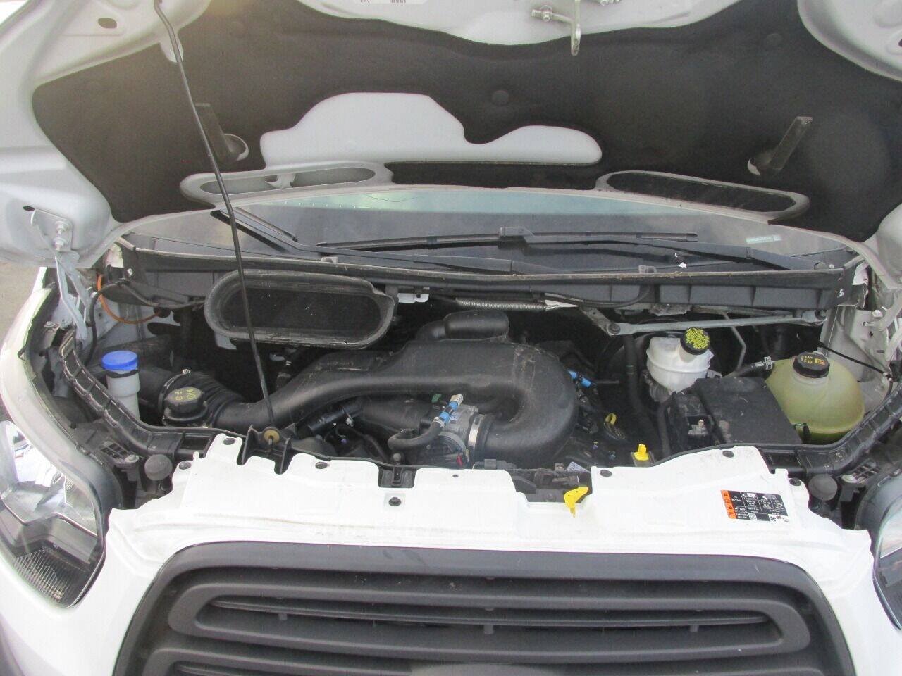 Used 2018 Ford Transit 250 148 Medium Roof RWD image 32