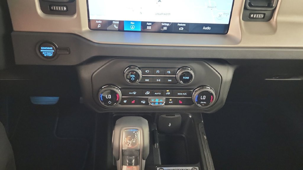 New 2026 Ford Bronco Outer Banks AWD/4WD image 16