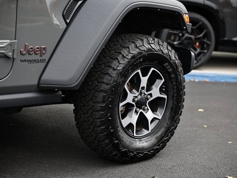 Used 2021 Jeep Wrangler Unlimited Rubicon w/ Dual Top Group image 5