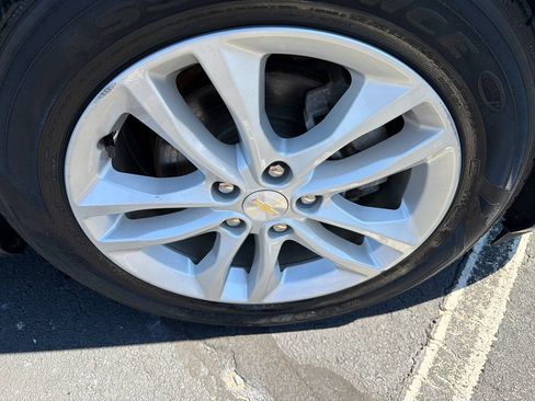 Used 2018 Chevrolet Malibu LT FWD image 19