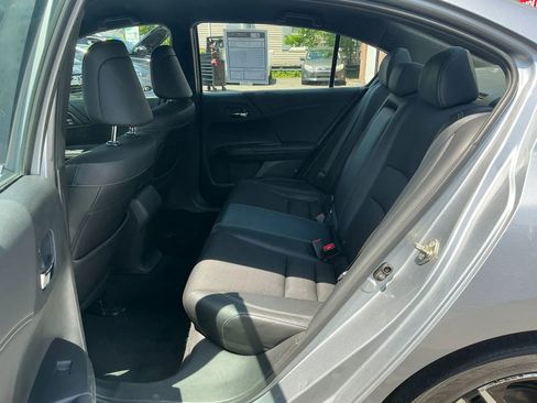 Used 2017 Honda Accord Sport image 12