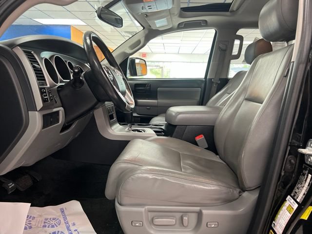 Used 2014 Toyota Sequoia SR5 w/ Premium Package AWD/4WD image 16