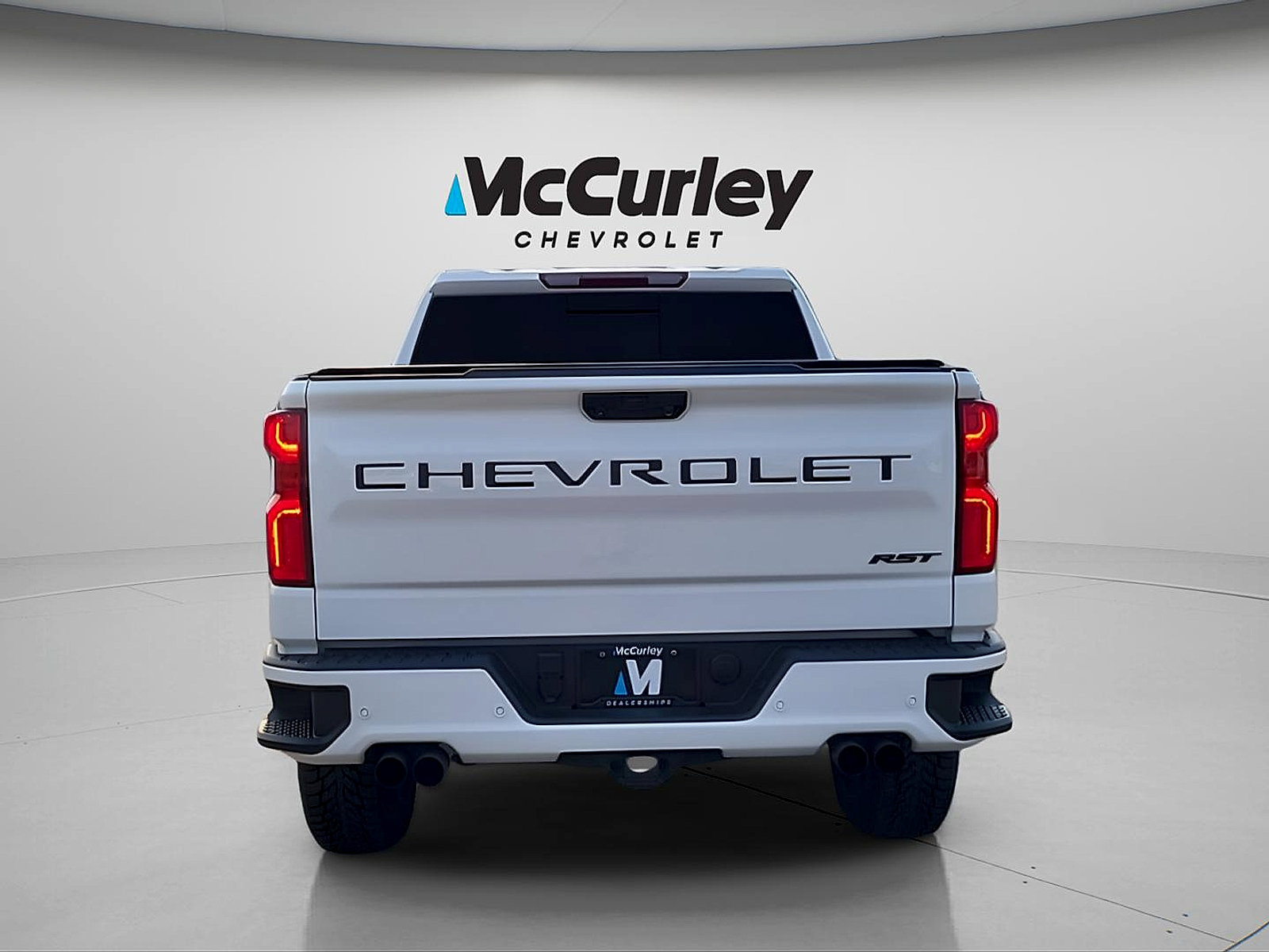 Used 2024 Chevrolet Silverado 1500 RST w/ Convenience Package II AWD/4WD image 6