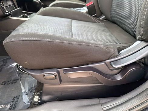 Used 2020 Mitsubishi Outlander ES FWD image 17