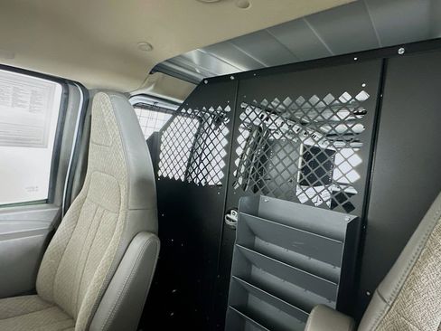 Used 2023 GMC Savana 2500 w/ Driver Convenience Package image 21