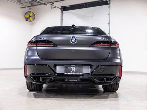 Used 2026 BMW 760i xDrive AWD/4WD image 5