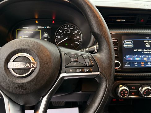 Used 2023 Nissan Kicks SV image 39