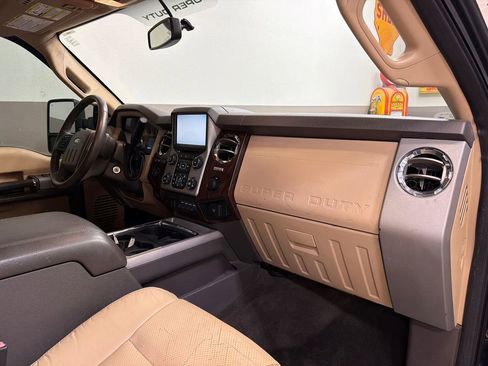 Used 2014 Ford F250 Lariat w/ Lariat Ultimate Package AWD/4WD image 40