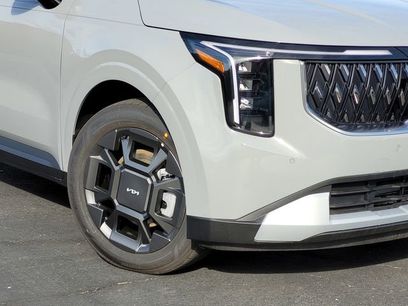 New 2026 Kia Carnival EX