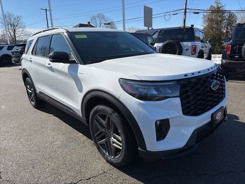 New 2026 Ford Explorer ST-Line w/ ST-Line Street Pack AWD/4WD image 1