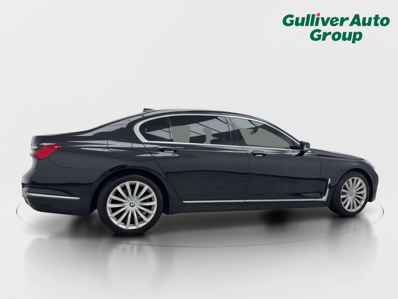 Used 2022 BMW 740i RWD image 9