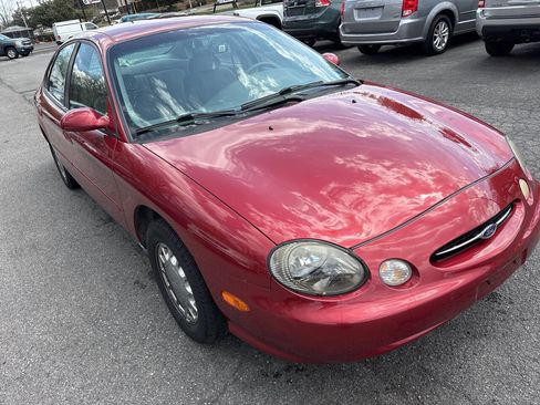 Used 1998 Ford Taurus SE image 4