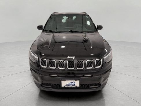Used 2023 Jeep Compass Latitude w/ Sun and Sound Group AWD/4WD image 13