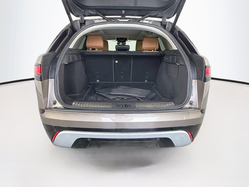 Used 2018 Land Rover Range Rover Velar R-Dynamic SE AWD/4WD image 27