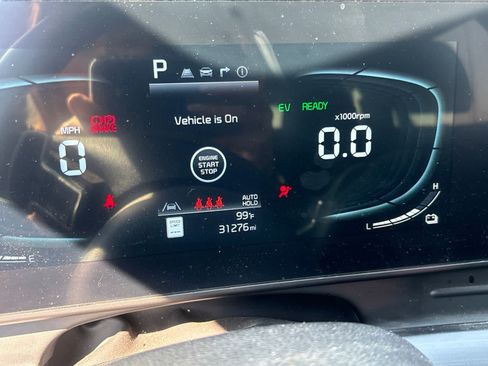 Certified 2025 Kia Sportage EX AWD/4WD image 7