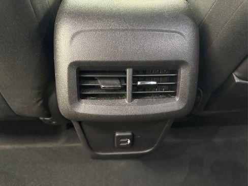 Used 2024 GMC Terrain SLE w/ Driver Convenience Package image 34