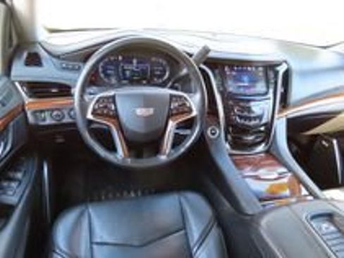 Used 2019 Cadillac Escalade Premium Luxury AWD/4WD image 59