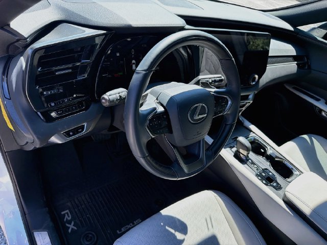 Used 2025 Lexus RX 350h w/ Accessory Package AWD/4WD image 27