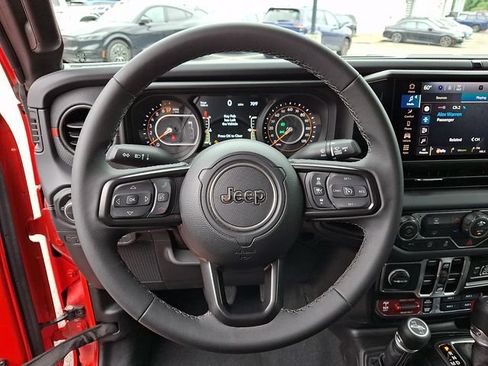 Used 2026 Jeep Gladiator Rubicon AWD/4WD image 20