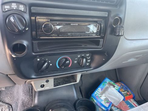 Used 2000 Ford Ranger XLT AWD/4WD image 12