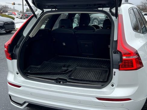 Certified 2023 Volvo XC60 B5 Plus w/ Climate Package image 17