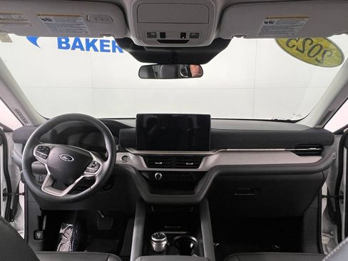 Used 2025 Ford Explorer Active w/ Active Comfort Package AWD/4WD image 10