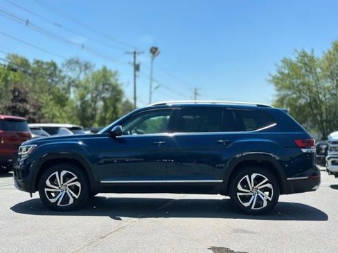 Used 2023 Volkswagen Atlas SEL AWD/4WD image 3
