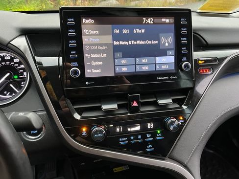 Used 2023 Toyota Camry XLE image 16