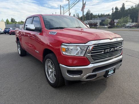 Used 2024 RAM 1500 Laramie AWD/4WD image 11