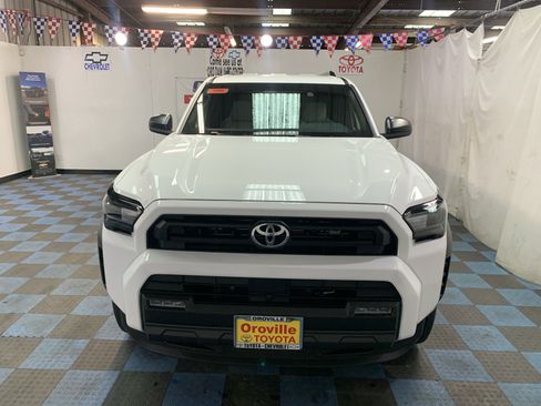 New 2026 Toyota 4Runner SR5 image 7